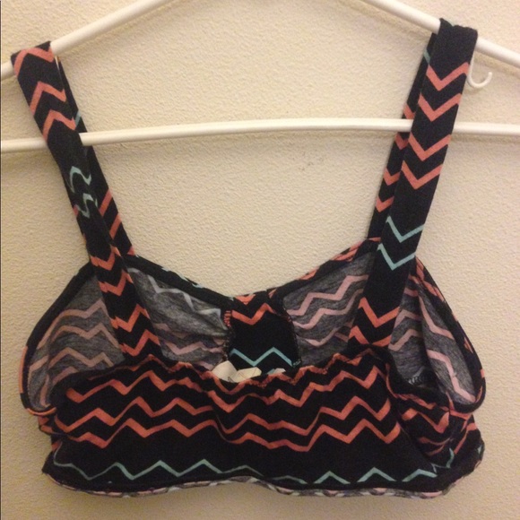 JUST IN👀 Sexy bandeau top ! 🌞 - Picture 3 of 8